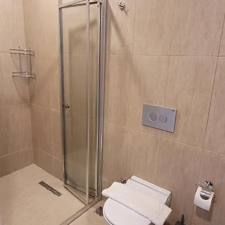 Apartment Cozy 1-bdr Apt - Metrobus Steps Away! Istanbul