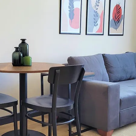 Cozy 1-bdr Apt - Metrobus Steps Away! Apartment