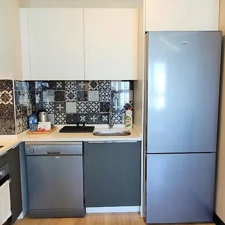 Cozy 1-bdr Apt - Metrobus Steps Away! *